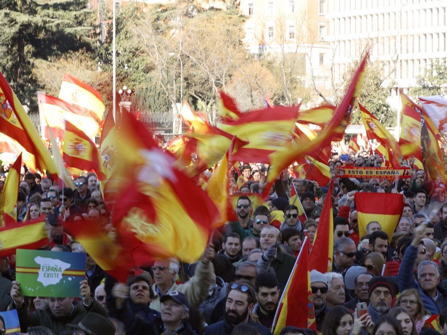 Concentración de Vox ante el Ayuntamiento de Madrid. (EFE)
