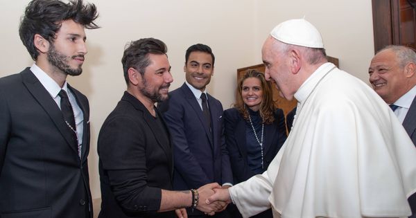 Foto:  Miguel Poveda, con el Papa Francisco.