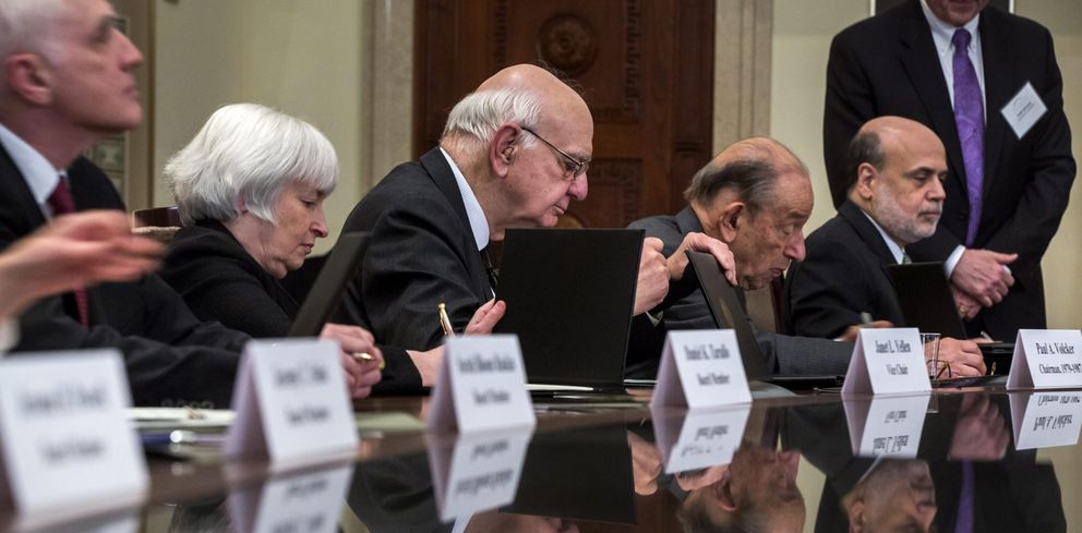 Miembros de la Reserva Federal en la celebración del centenario. (Reuters)
