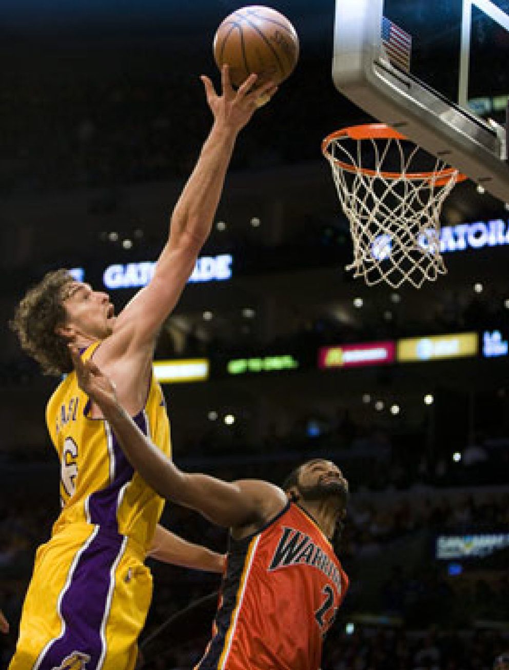 Foto: Otro gran partido de Gasol salvó a los Lakers