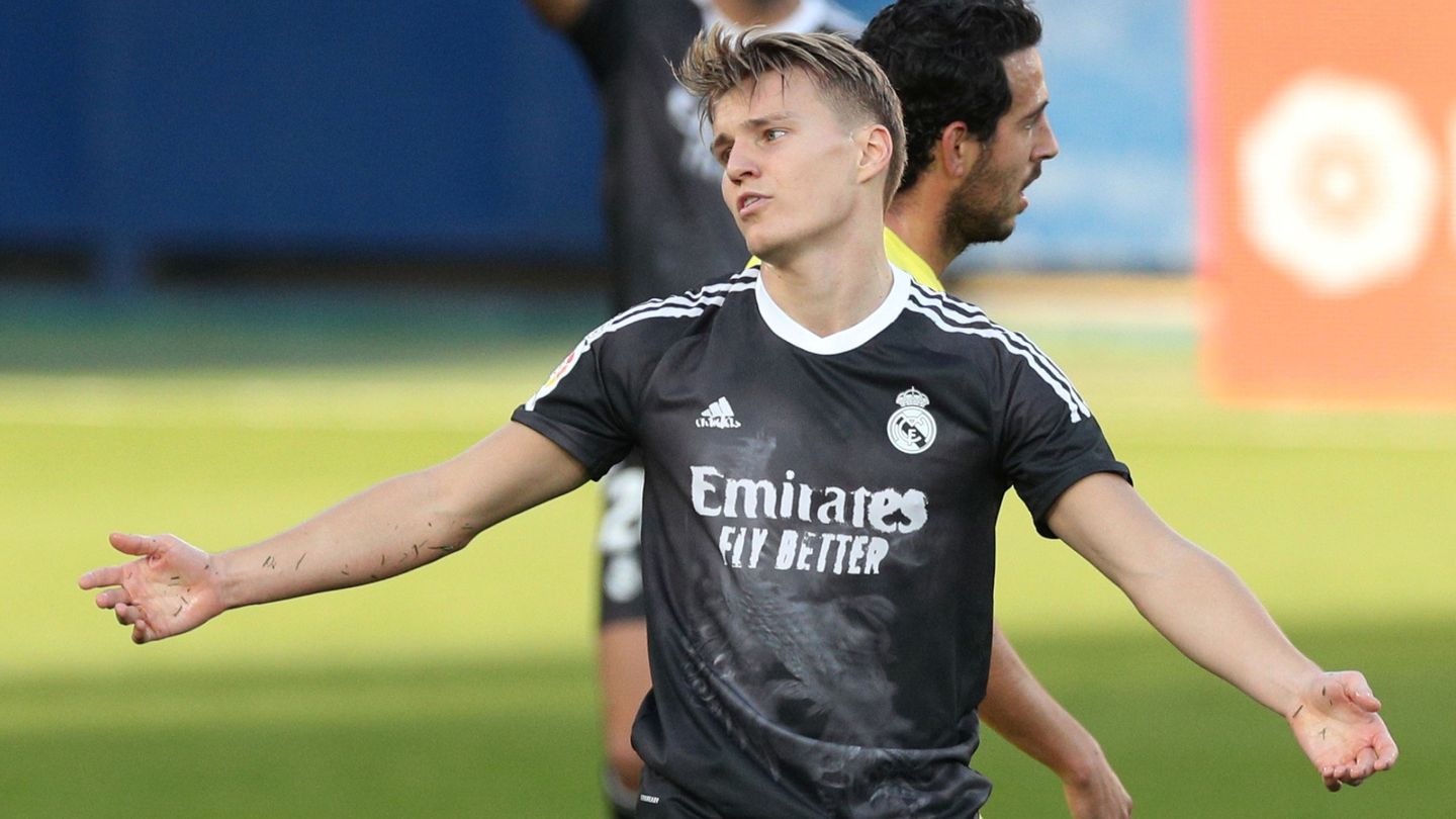 Martin Odegaard, durante un partido con el Real Madrid a principio de temporada. (Reuters)