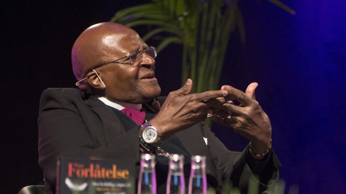 El Nobel de la Paz Desmond Tutu renuncia a su papel de embajador de Oxfam