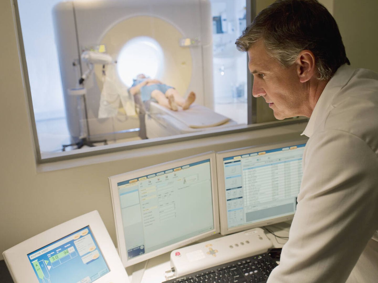 Están aumentando las resonancias magnéticas de cuerpo entero para detectar la posible presencia de un tumor.   (iStock)