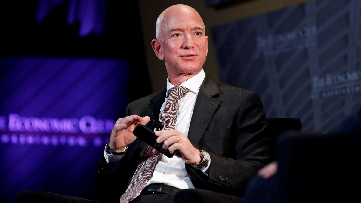 Bezos vende 3.000M en acciones de Amazon en la peor racha de la compañía en 13 años