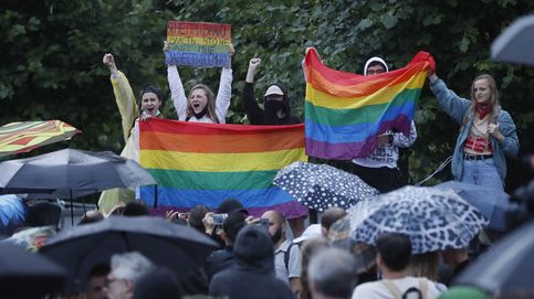 La policía lleva a cabo redadas en varios clubes LGBT de Moscú