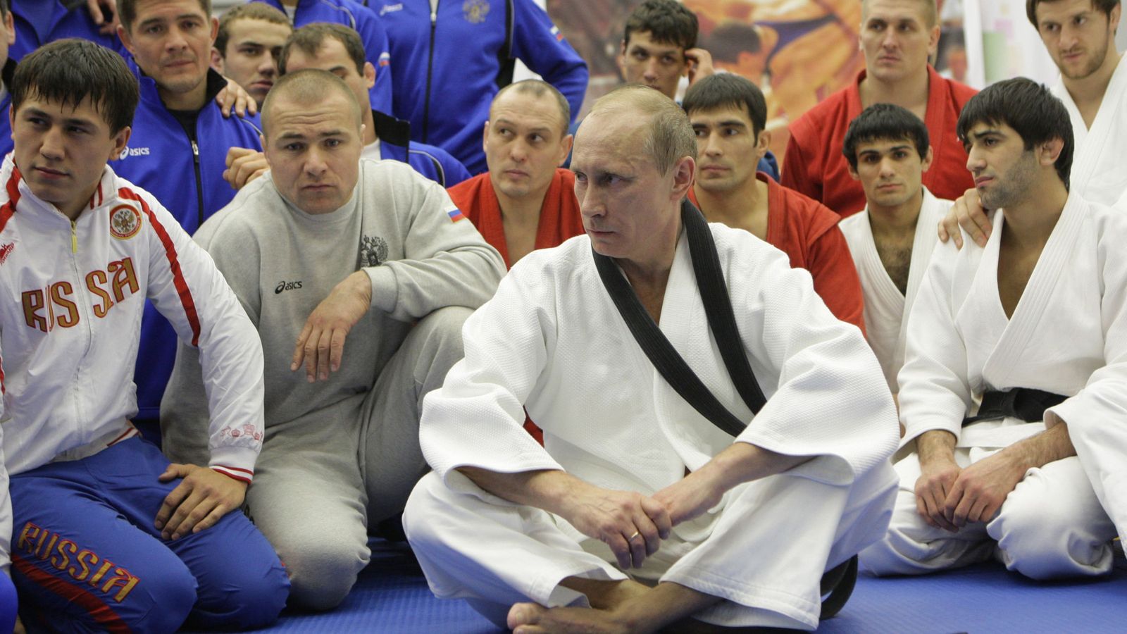 Foto: Putin en un entrenamiento de judo en el complejo deportivo 'Moscow', en San Pertersburgo, en diciembre de 2010 (Reuters).