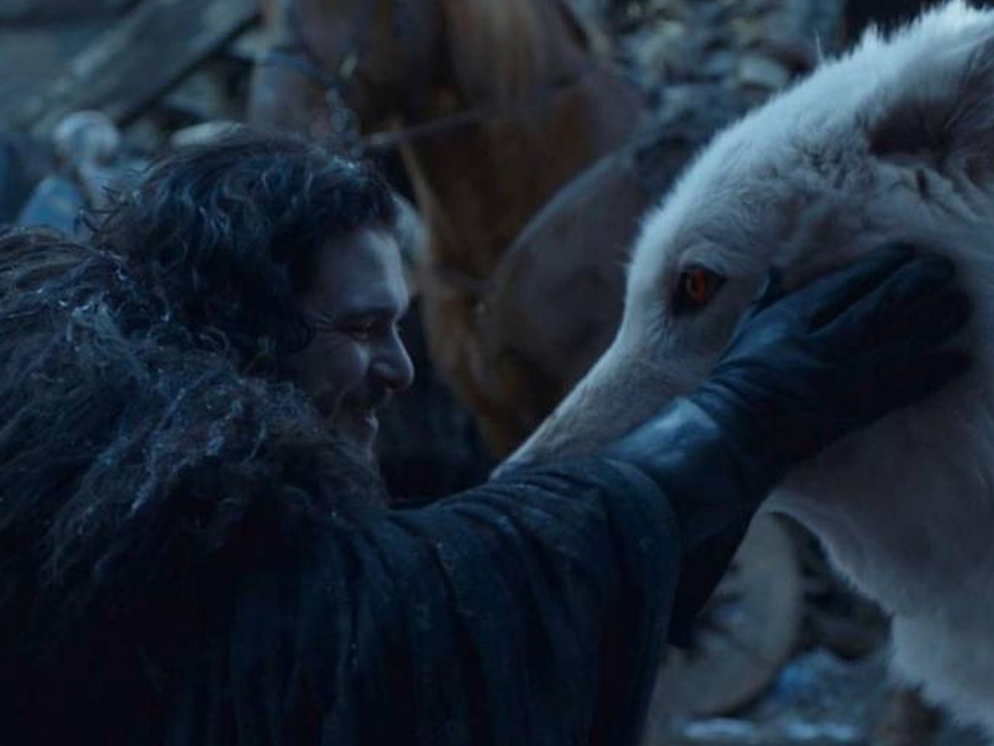 Jon Snow se reencuentra con Fantasma al final de 'Juego de Tronos'. (HBO)