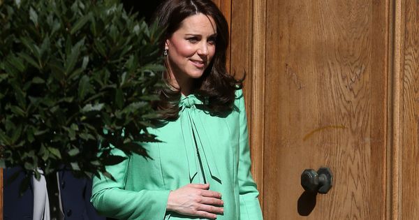 Foto: Kate Middleton, muy primaveral con su look verde.