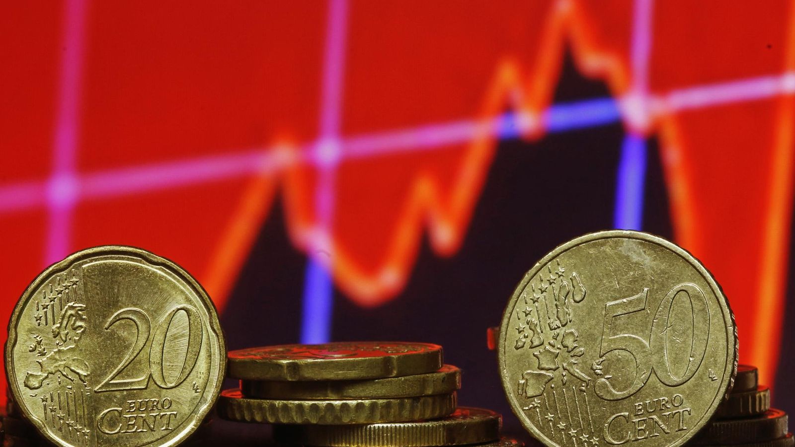 Foto: Imagen de archivo de monedas de céntimos de euro. (Reuters) 