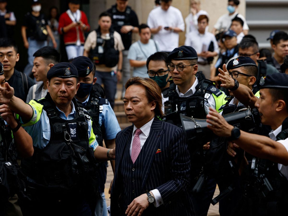 Foto: Lawrence lau wai-chung, uno de los acusados, en el tribunal de Hong Kong. (REUTERS / Tyrone Siu)