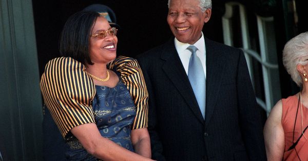 Foto: Mandela y Graça Michel en una imagen de archivo. (Cordon Press)