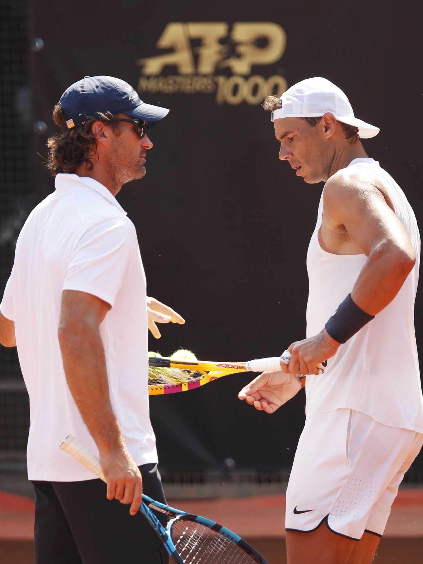 Carlos Moyá, con Rafa Nadal. (EFE/Clive Brunskill)