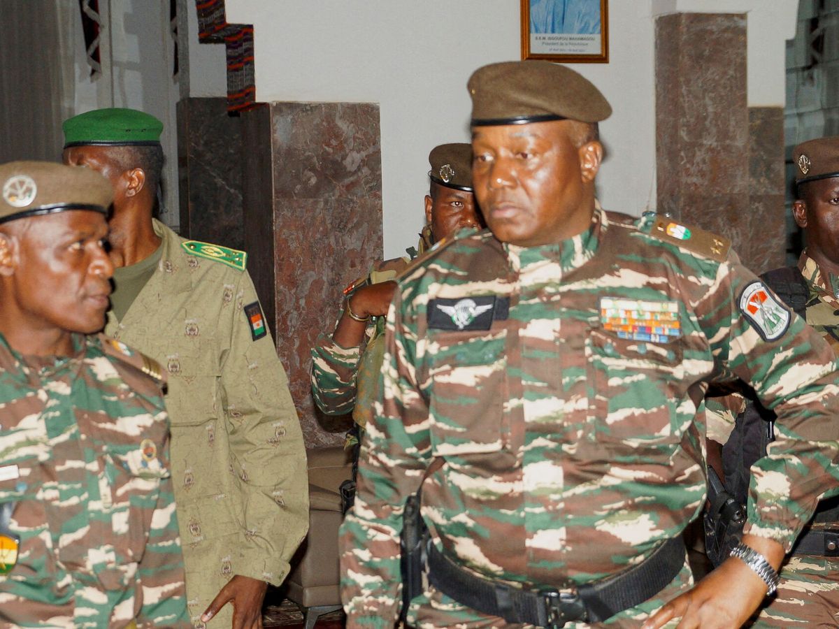 Foto: El general Abdourahmane Tiani, nombrado jefe de Estado por los golpistas, en Niamey. (Reuters/Balima Boureima)