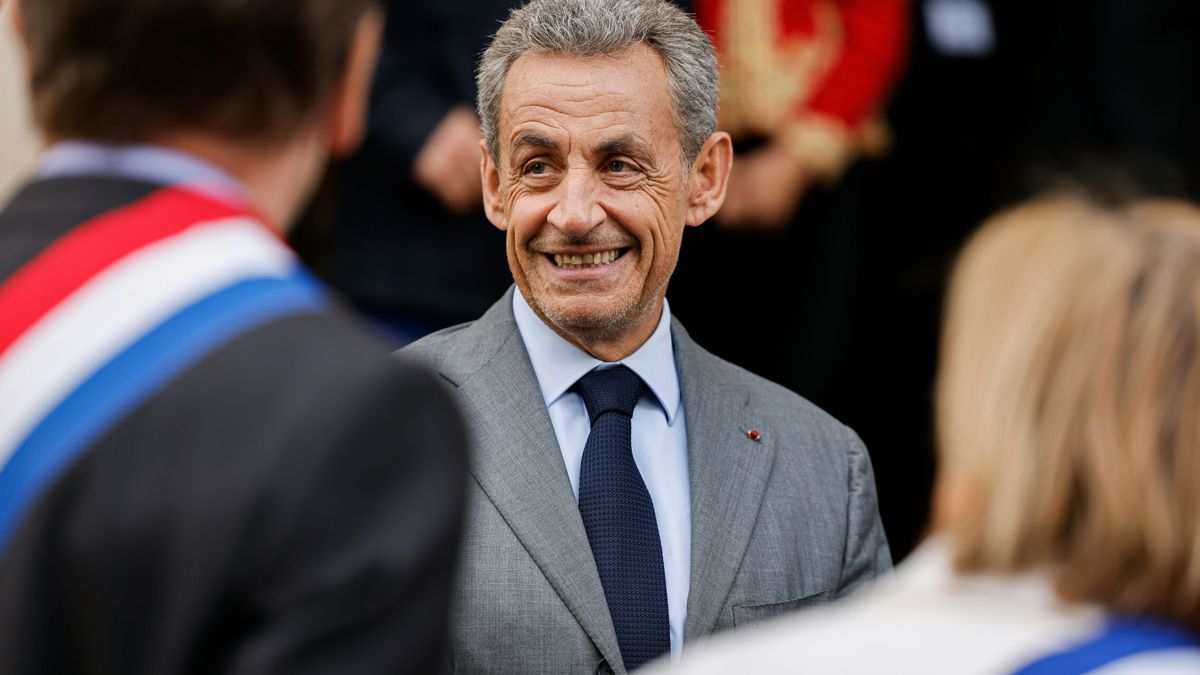Sarkozy, de nuevo en el banquillo para intentar revertir su condena a prisión firme 