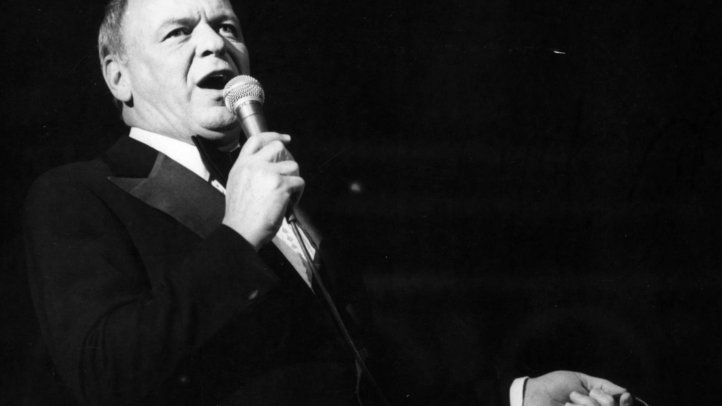 Frank Sinatra On Tour (Getty)