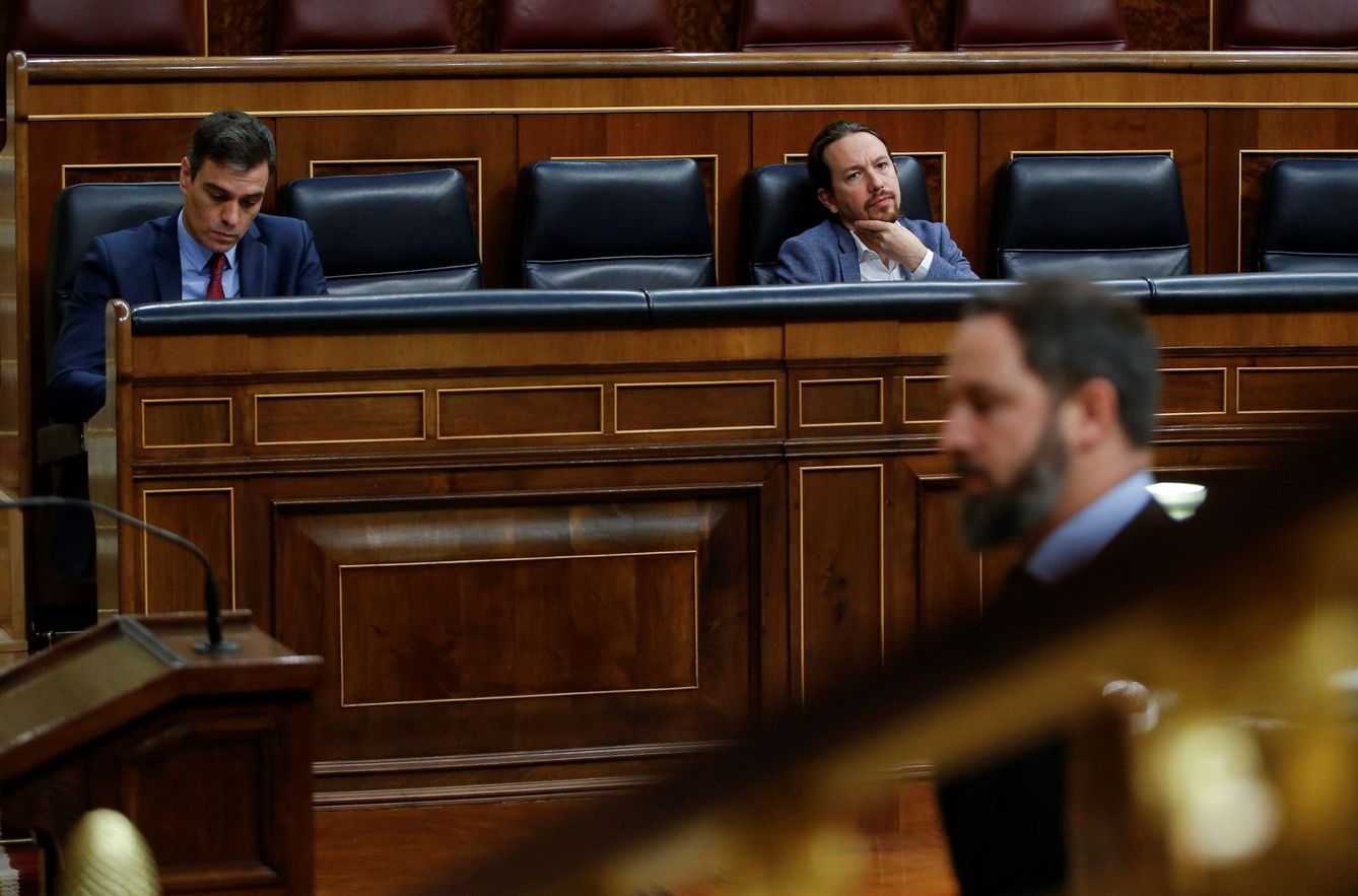 El presidente del Gobierno, Pedro Sánchez (i), y el vicepresidente segundo, Pablo Iglesias (c) y el presidente de Vox, Santiago Abascal (d). (EFE)