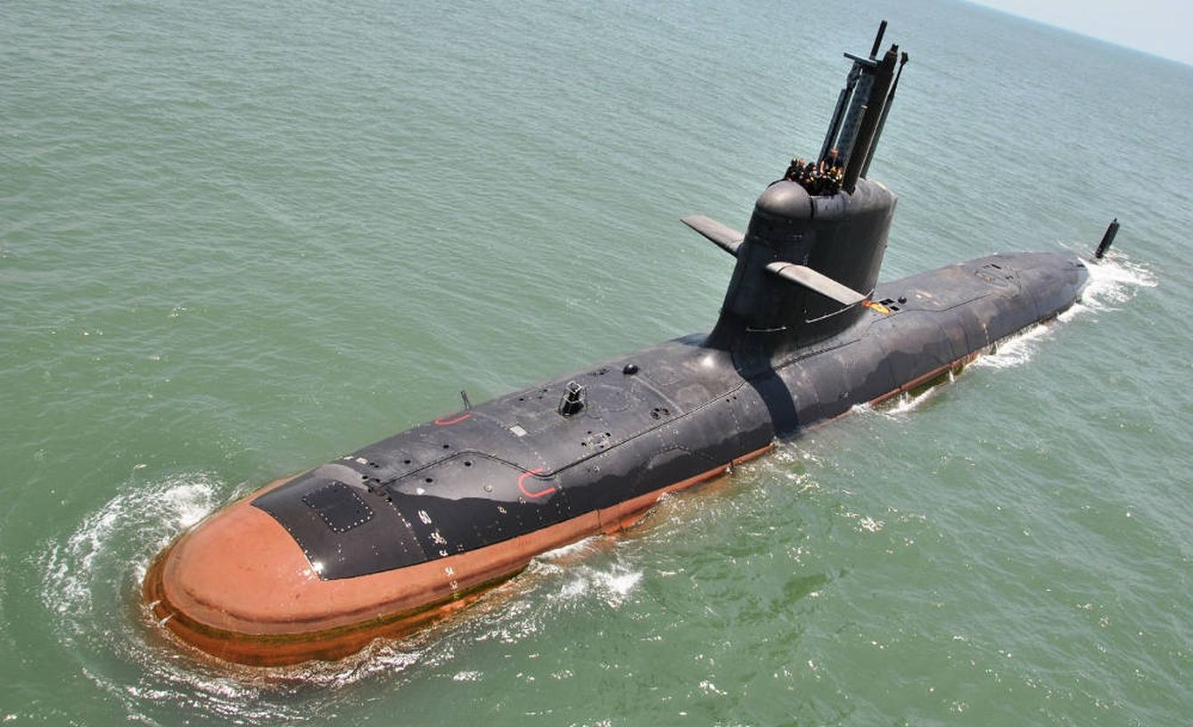 Submarino eléctrico indio de la clase Kalvari. (Foto: Wikimedia Commons)