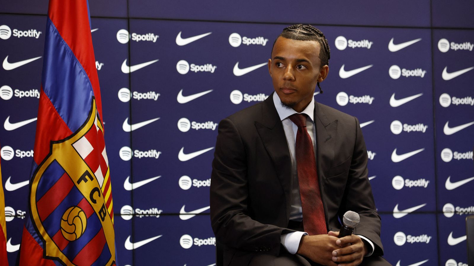 El Barcelona ha pagado más por Koundé que por Lewandowski. (Reuters/Albert Gea)