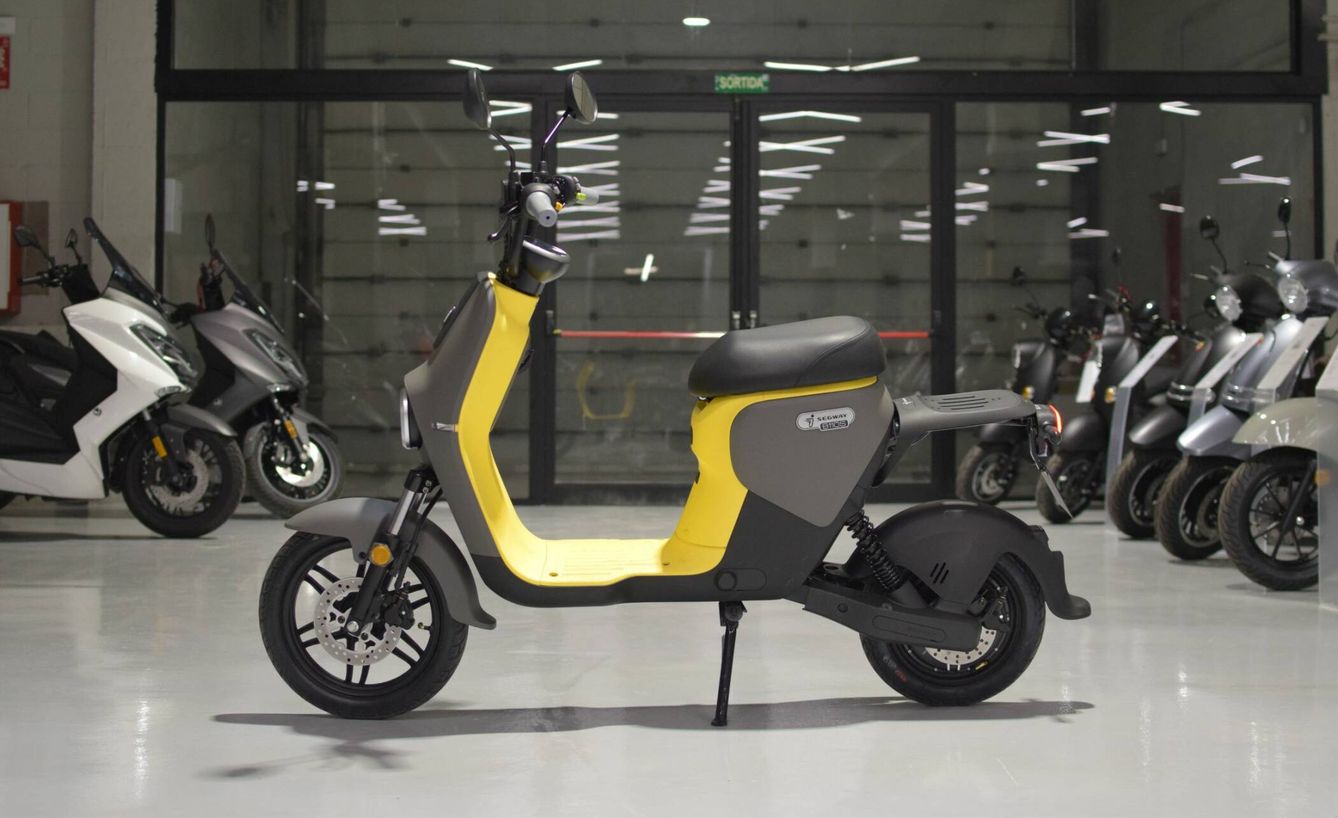 Desde el pasado año, Mundimoto también comercializa motos nuevas, de propulsión eléctrica.