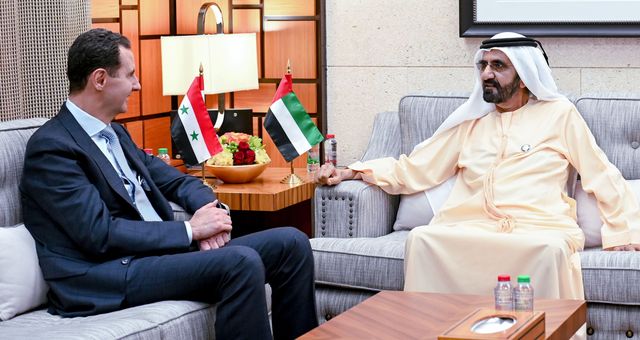 Mohamed Bin Rashid Al Maktoum, con el presidente de Siria, Bashar Al Assad, el pasado 18 de marzo. (EFE)
