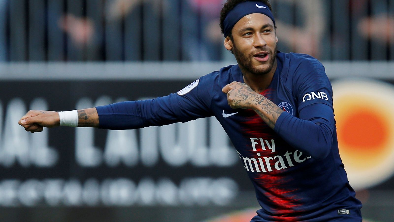 Foto: Neymar celebra un gol con la camiseta del PSG. (Reuters)