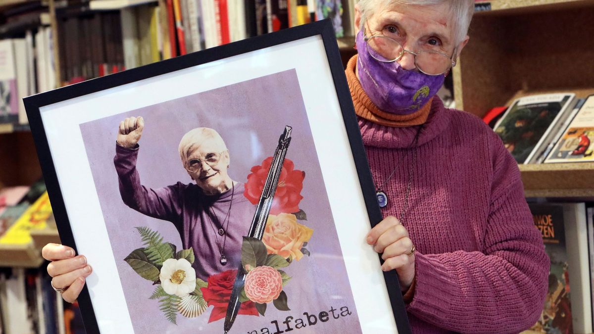 Fallece la poeta y activista compostelana Luz Fandiño a los 92 años