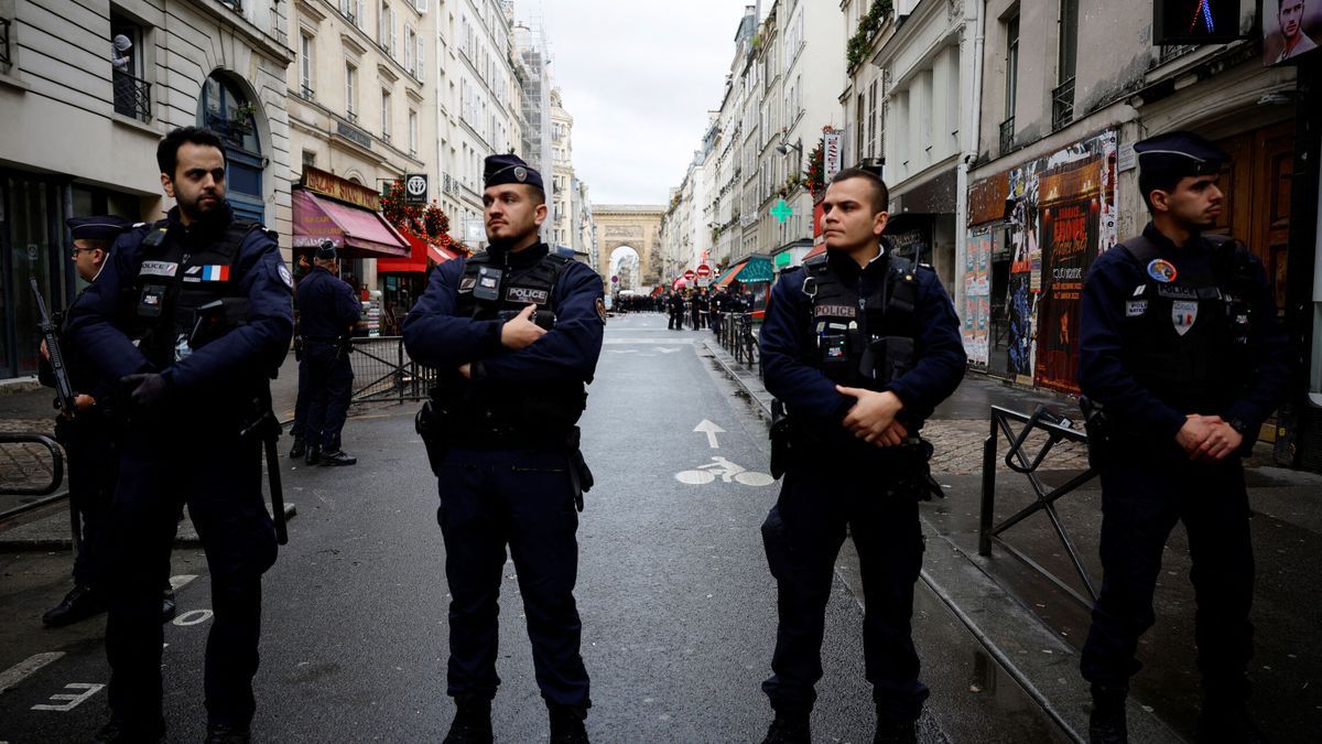 Tres muertos y tres heridos en un tiroteo en París: el presunto autor quería atentar contra extranjeros 