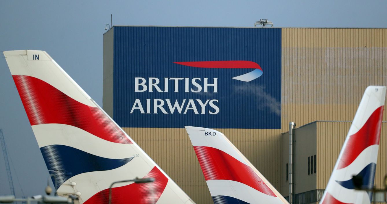 Aviones de British Airways, en el aeropuerto londinense de Heathrow. (Reuters)