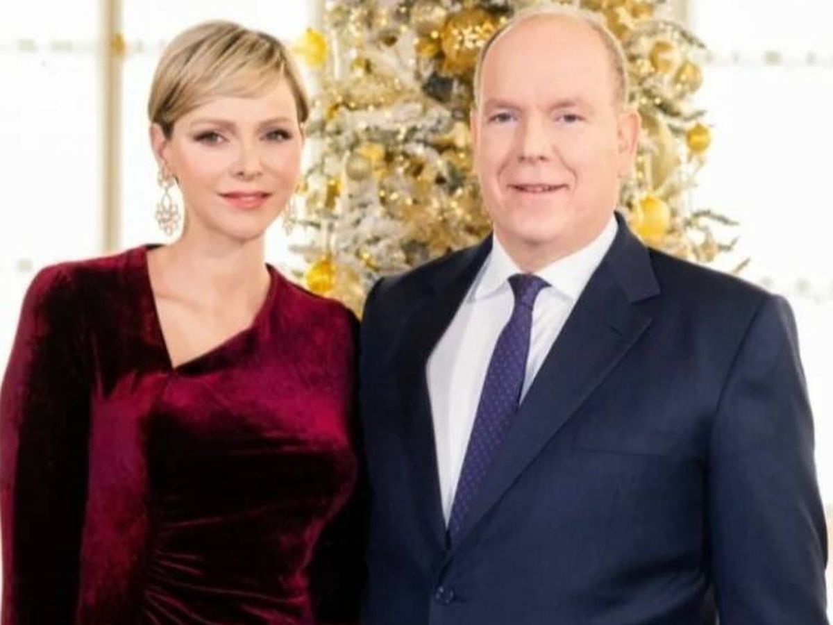 Foto: Charléne y Alberto de Mónaco, durante el discurso de fin de año. (Palais Princier)