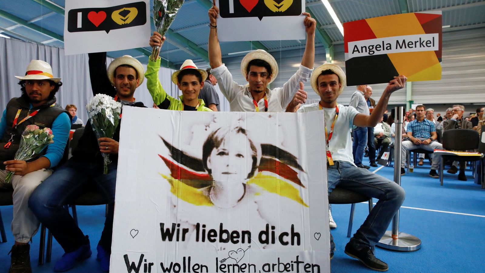 Foto: Simpatizantes de la canciller Angela Merkel durante un mitin de campaña en Schwerin, Alemania. (Reuters)  