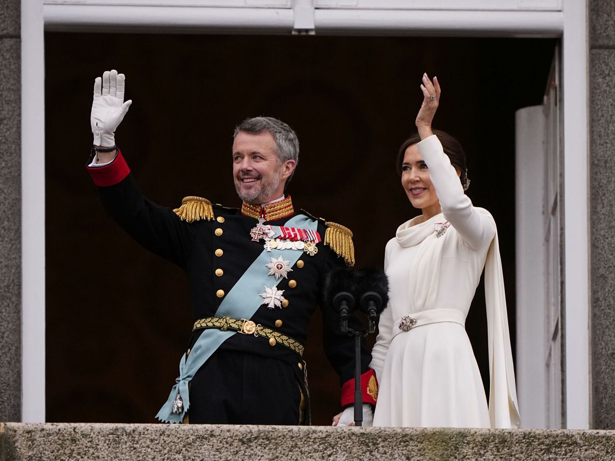 Foto: Federico X y Mary de Dinamarca tras la proclamación de hoy. (EFE)