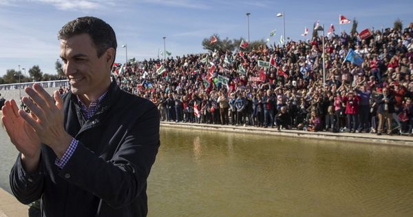 Foto: Pedro Sánchez, en un acto con militantes. (EFE)