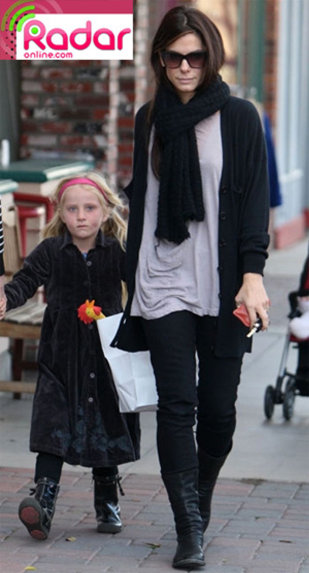 Foto: Sandra Bullock pasa la Navidad con la hija de su ex