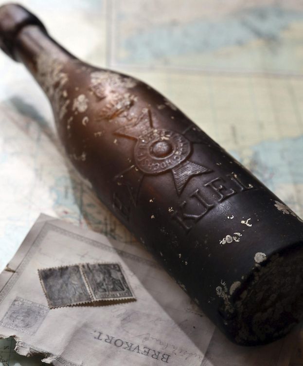 Foto: El mensaje más antiguo encontrado en una botella. (Efe)