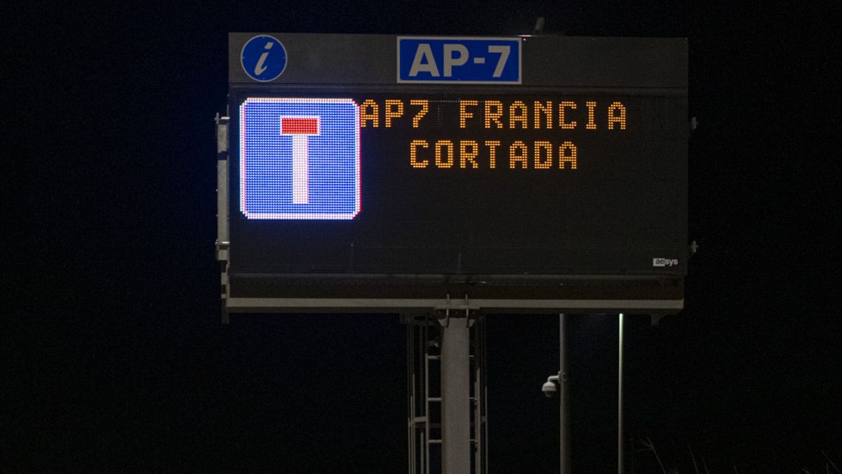 Reabre la AP-7 en La Junquera tras los cortes fronterizos de los agricultores franceses
