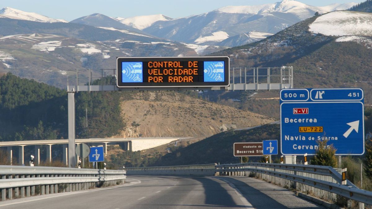 Los radares y los coches oficiales o la filosofía de las multas en España