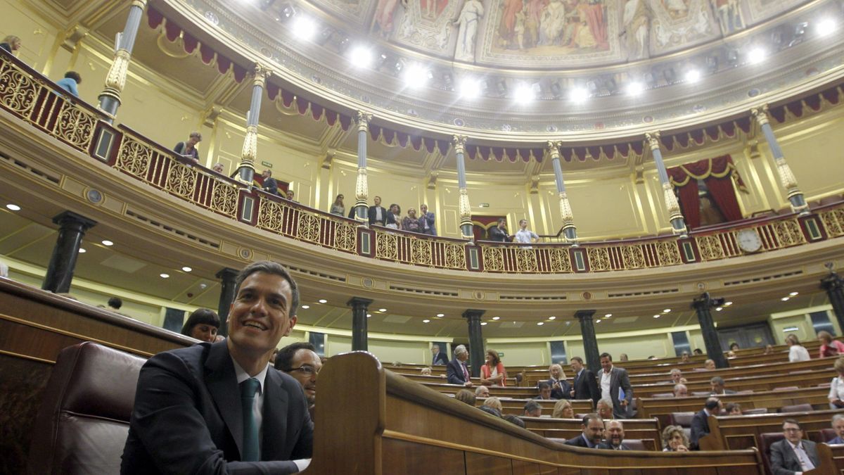 El PSOE de Sánchez vuelve a blindar la monarquía y vota contra el referéndum
