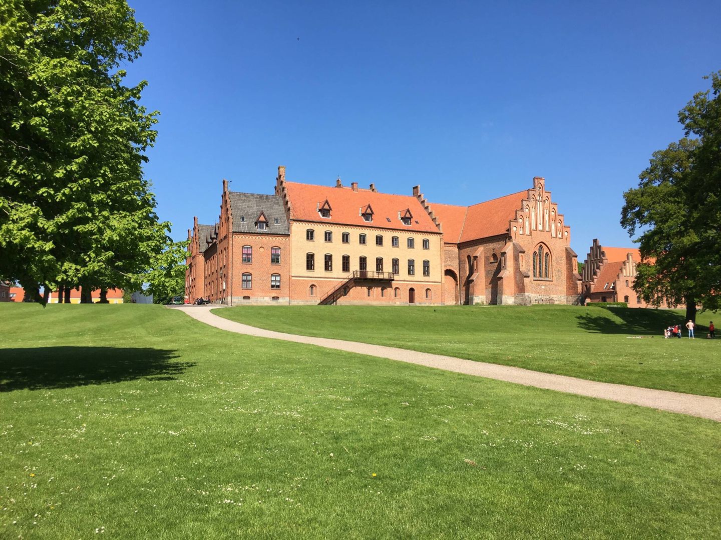 Herlufsholm, el colegio privado más importante de Dinamarca. (Wikimedia Commons/Toxophilus)