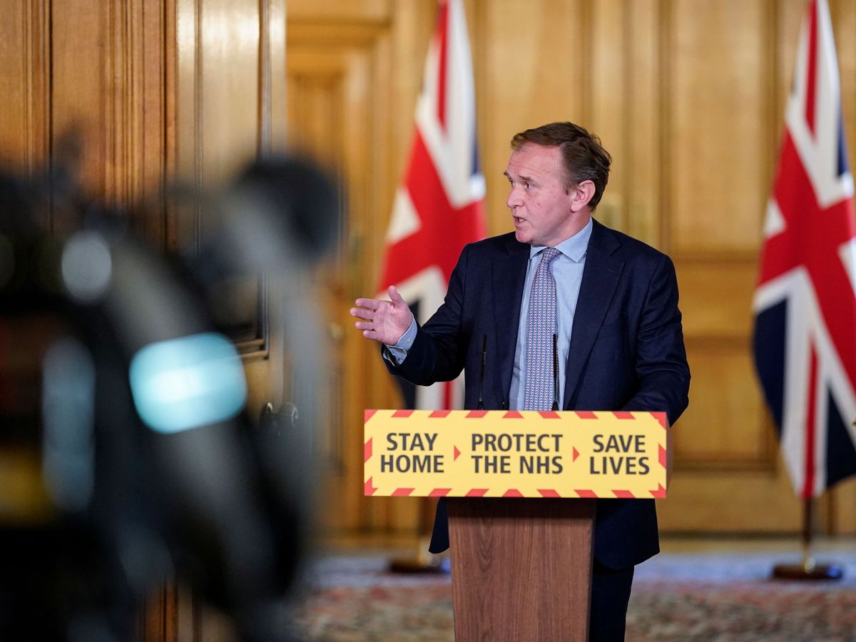 Foto: Rueda de prensa diaria sobre el coronavirus en Reino Unido. (Reuters)