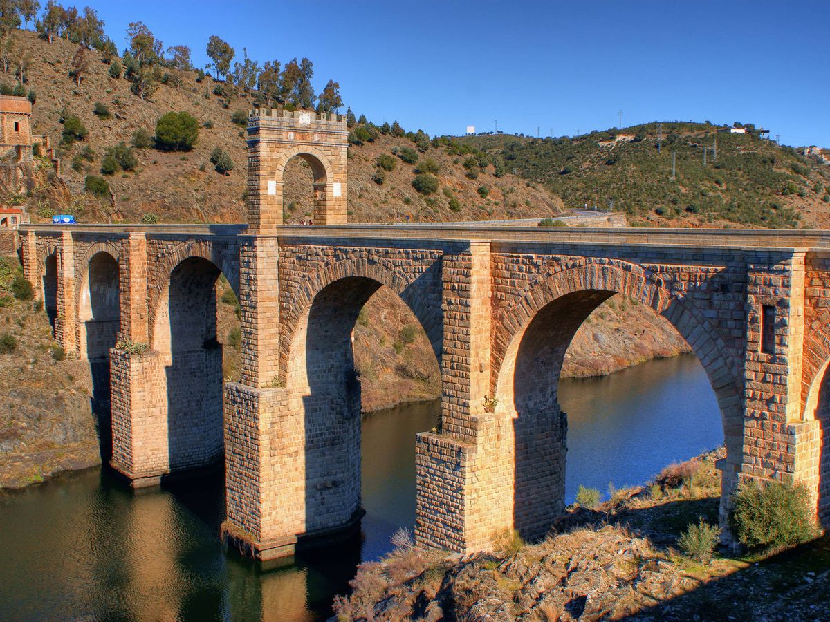 Foto: El puente romano de Alcántara, en Cáceres. Foto: iStock
