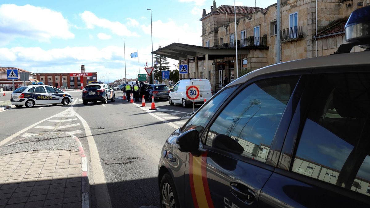 Un muerto tras volcar un camión en la A-62 en Fuentes de Oñoro, Salamanca