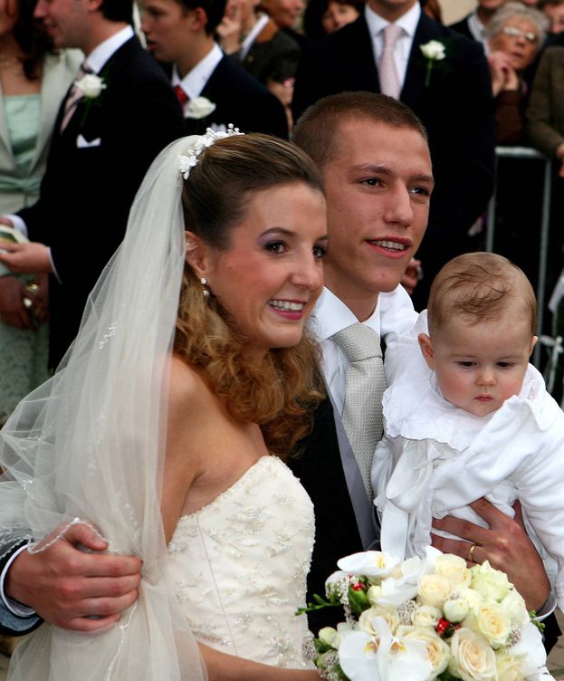 Foto: Louis y Tessy con su hijo Gabriel el día de su boda (Gtres)