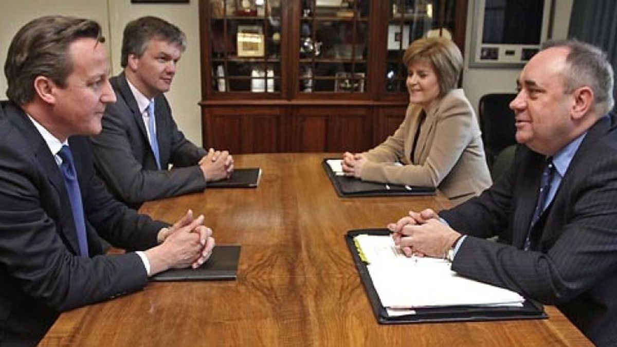 Reino Unido y Escocia firman el acuerdo sobre el referéndum de independencia escocés