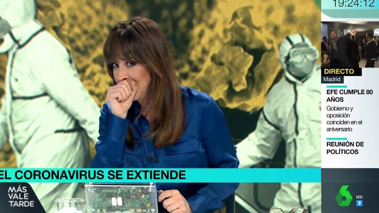 Mamen Mendizábal, tosiendo 'Más vale tarde'. (Atresmedia Televisión)