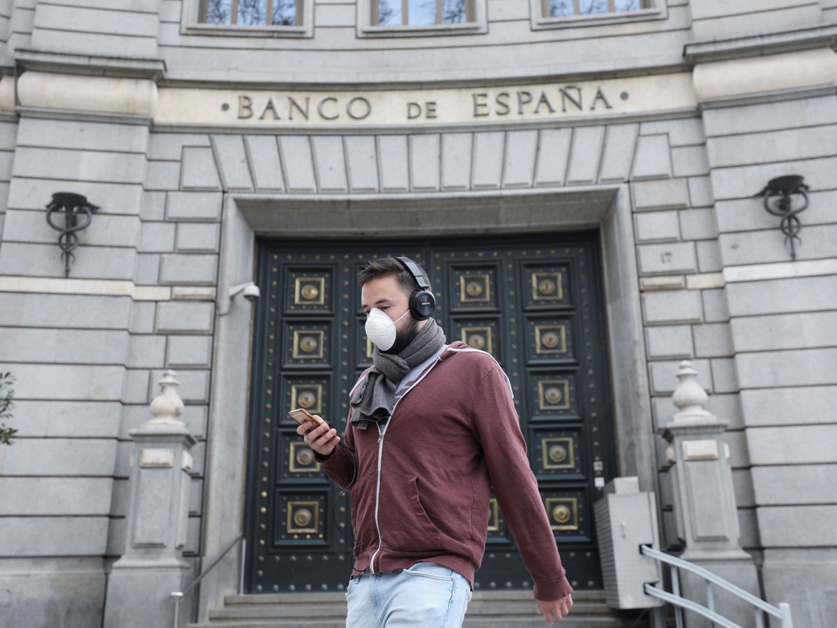 Foto: Sede del Banco de España en Barcelona durante el estado de alarma. (Reuters)