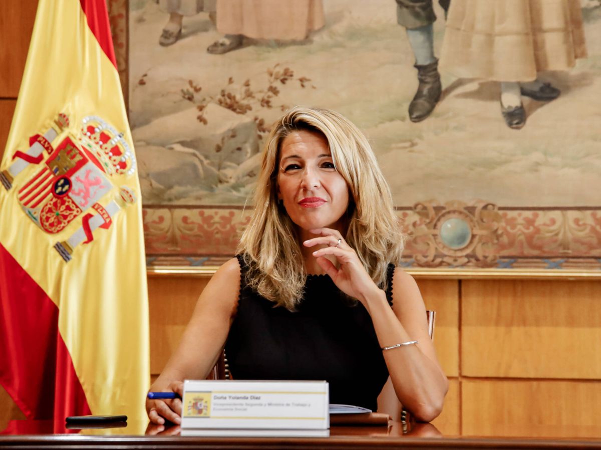 Foto: Yolanda Díaz, durante una reunión en el Ministerio de Trabajo. (Getty/Carlos Lujan)