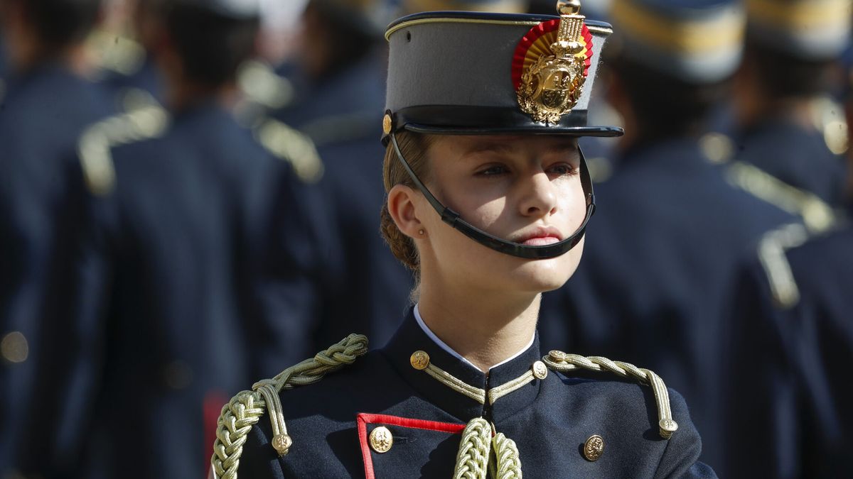La princesa Leonor, una más entre sus compañeros en el aniversario de la Academia Militar de Zaragoza
