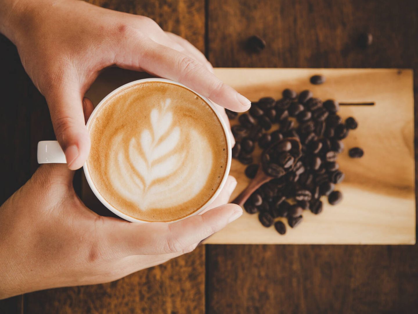 El café puede reducir el riesgo de ACV. (Jcomp para Freepik)