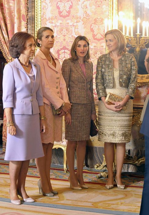 Foto: Doña Sofía junto a sus hijas, las infantas Elena y Cristina, y la actual Reina Letizia (Gtres)