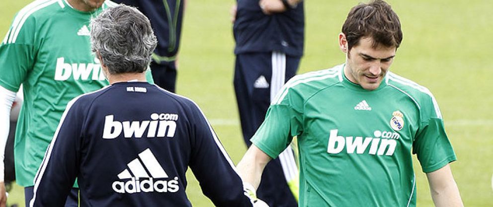 Foto: José Mourinho ni habla a Iker Casillas ni quiere verle a su alrededor